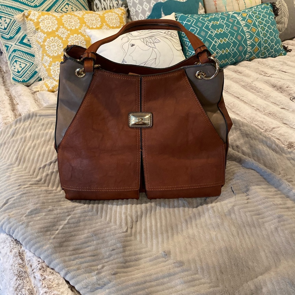 Large leather shoulder bag